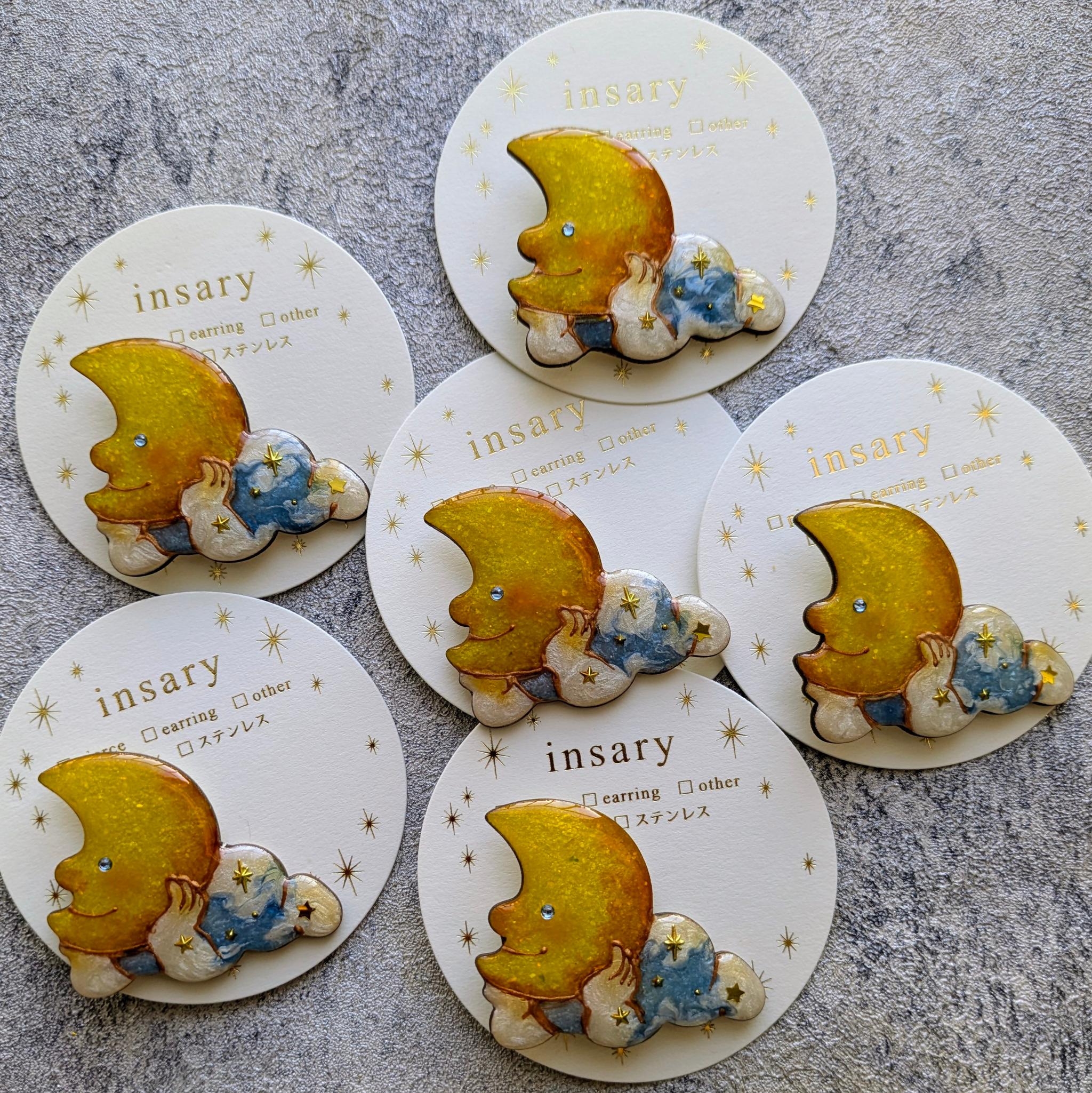 三日月の赤ちゃんブローチ | 2枚目