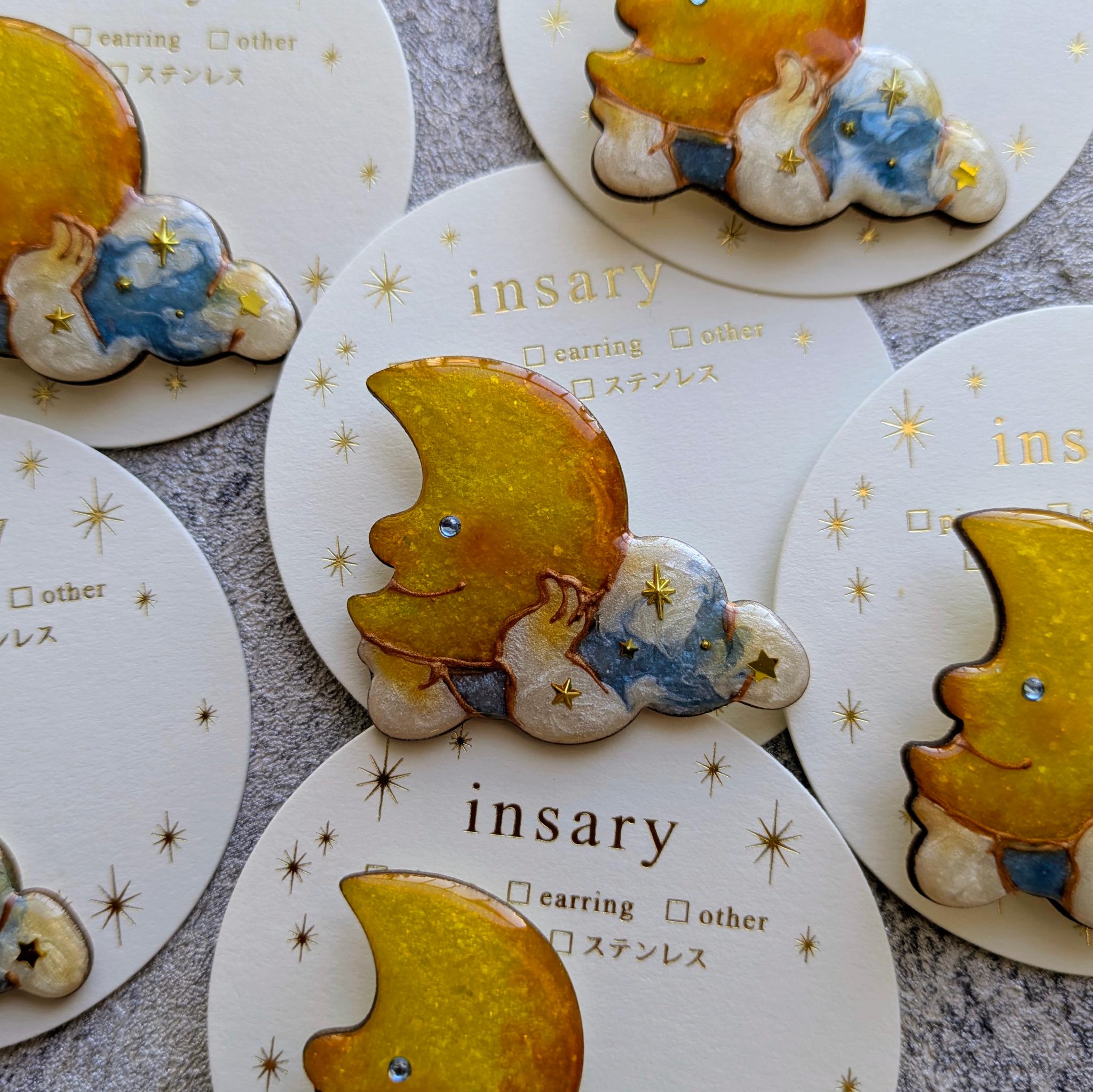 三日月の赤ちゃんブローチ | 3枚目