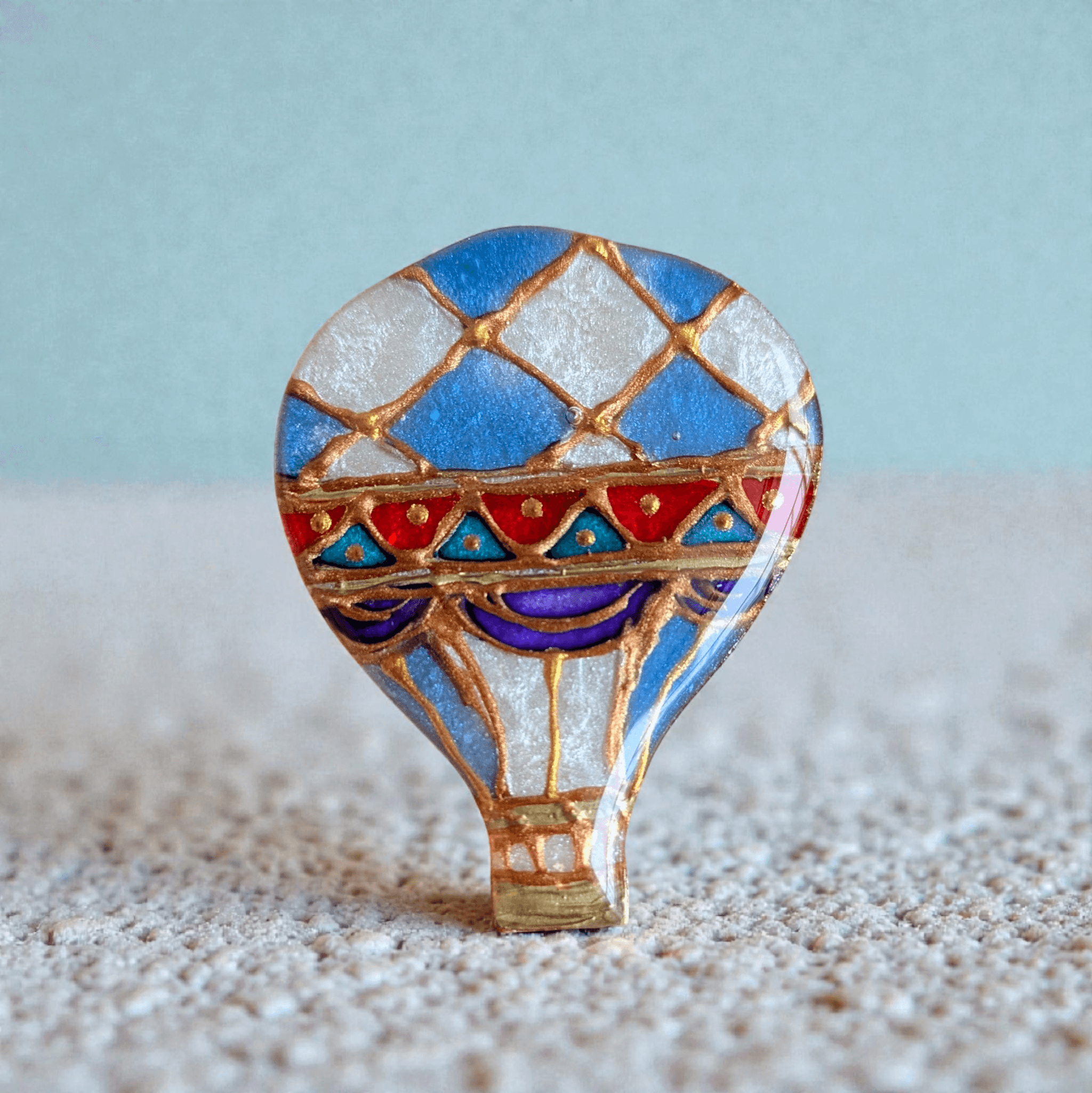 気球のブローチ